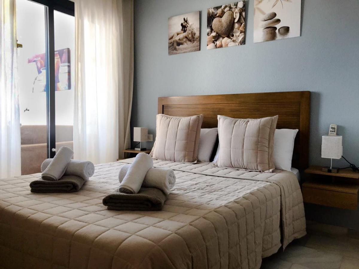 Crown Apartments With Sea View Ситио-де-Калаонда Экстерьер фото